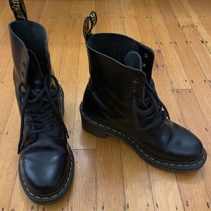 Dr Marten Clemency boot